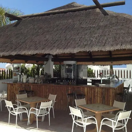 Familiar Con Gran Terraza Y Vistas Al Mar Плайя-Параисо