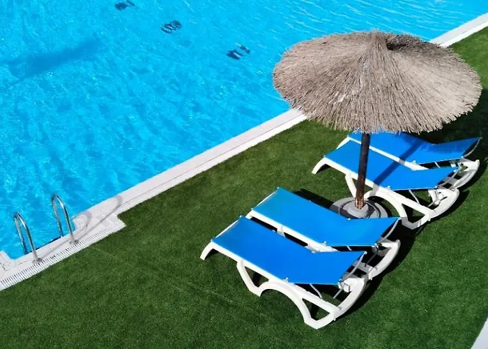 Familiar Con Gran Terraza Y Vistas Al Mar