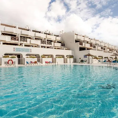 Familiar Con Gran Terraza Y Vistas Al Mar