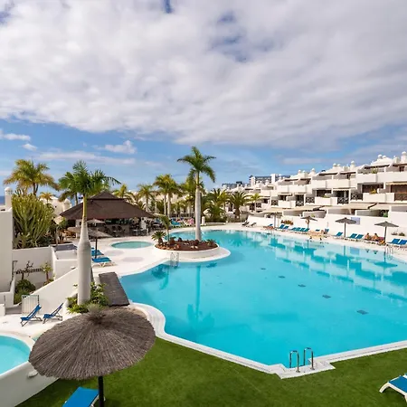 Familiar Con Gran Terraza Y Vistas Al Mar